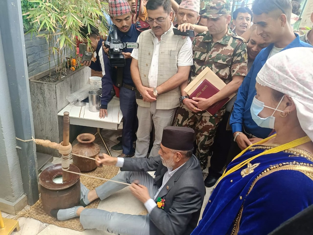  मोही अभियानमा कृषिमन्त्रीको साथ