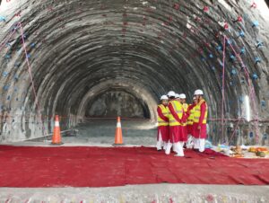 अब सुरक्षित र सहज यात्रा, नागढुंगा सुरुङ २४ घण्टा सञ्चालनमा युसिन–एआरटी